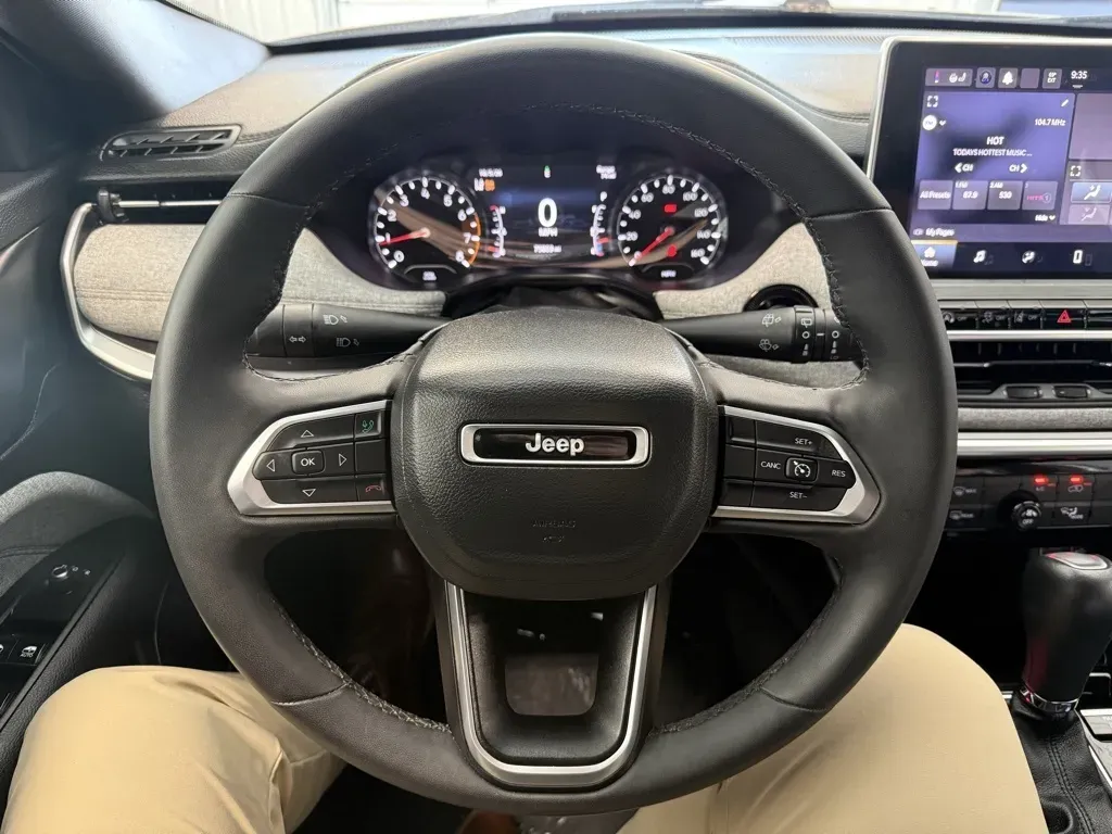 Jeep Compass photo 12