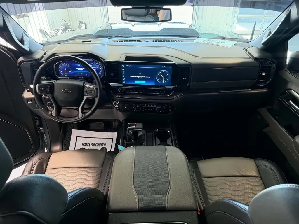 Chevrolet Silverado photo 10