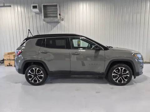Photos of 2024 Jeep Compass Limited for sale in Tea, SD at CarSwap