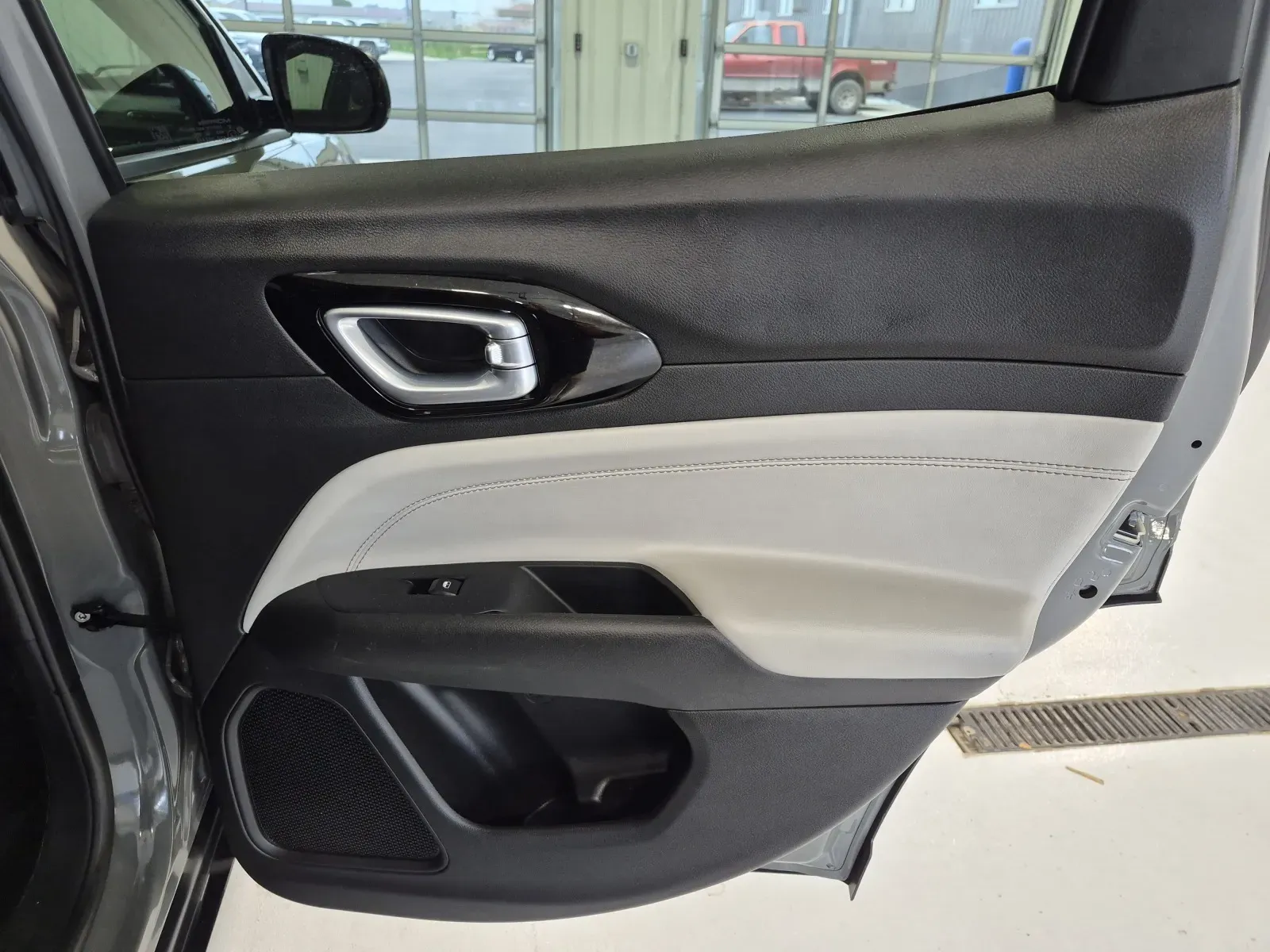 Jeep Compass photo 30