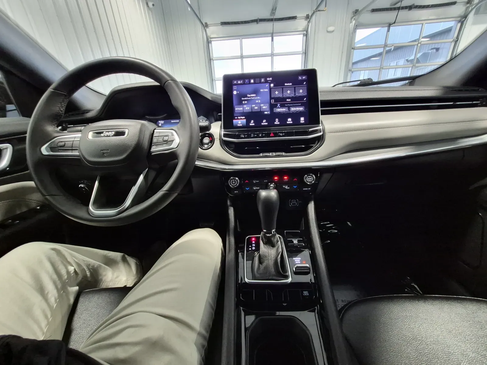 Jeep Compass photo 9