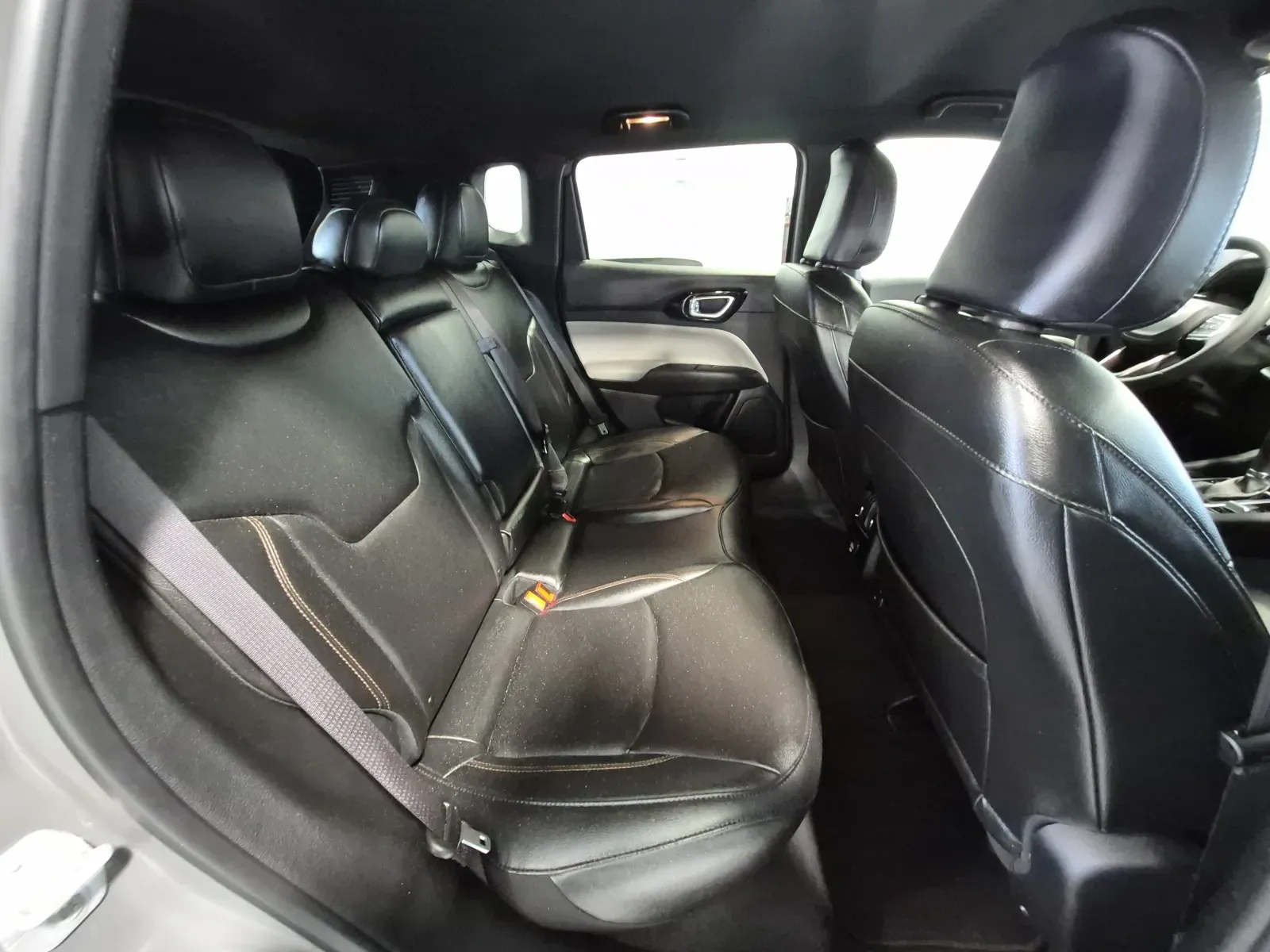 Jeep Compass photo 31
