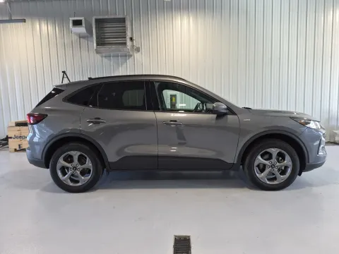Photos of 2025 Ford Escape ST-Line Select for sale in Tea, SD at CarSwap