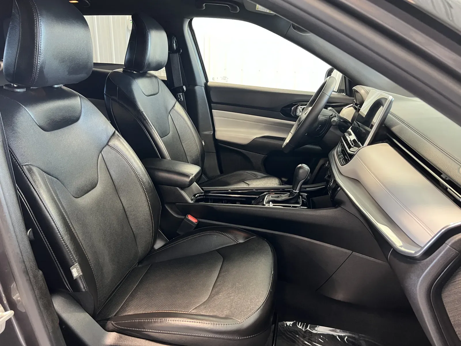 Jeep Compass photo 49