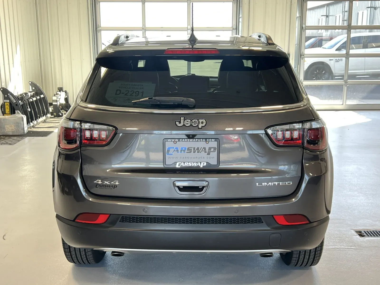 Jeep Compass photo 4