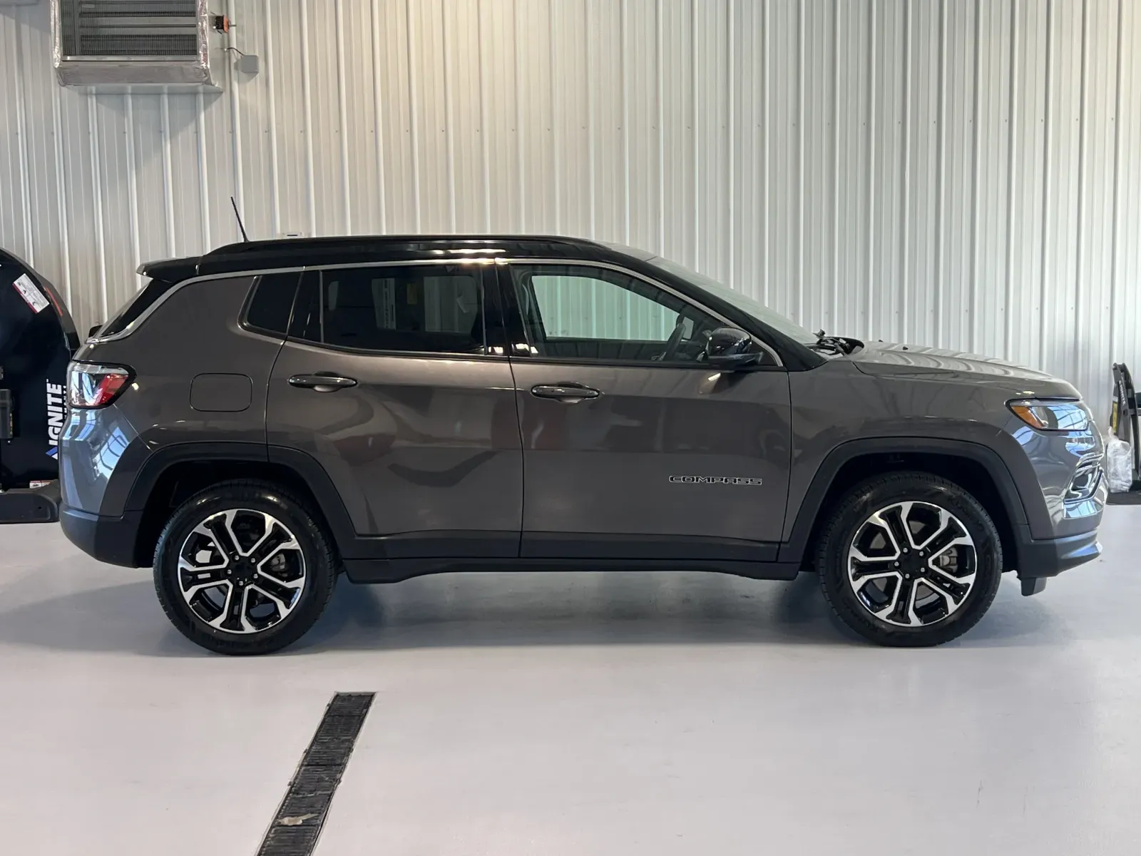 Jeep Compass photo 2