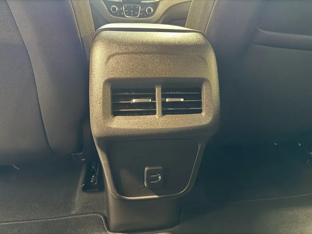 Chevrolet Equinox photo 33