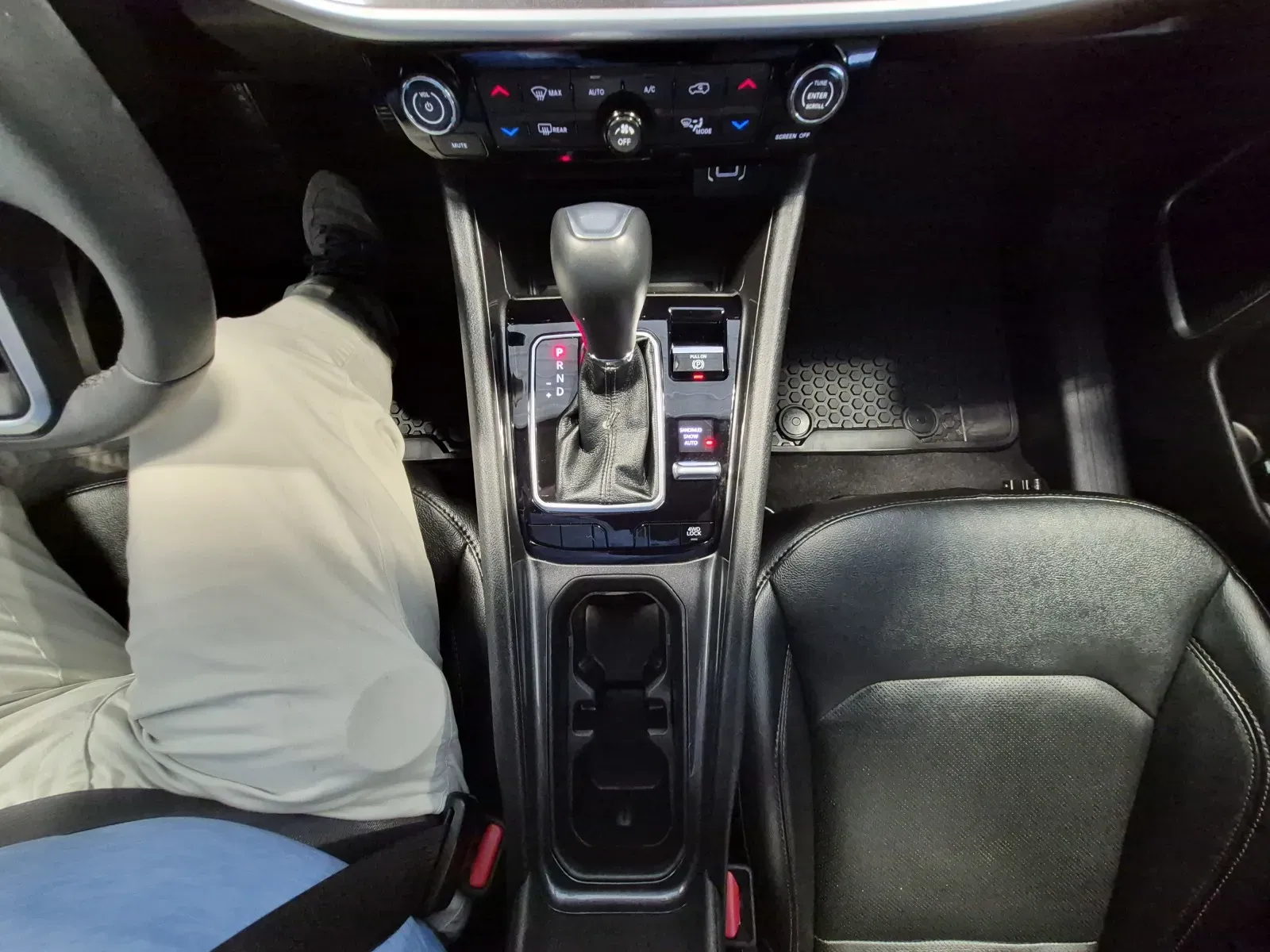 Jeep Compass photo 17