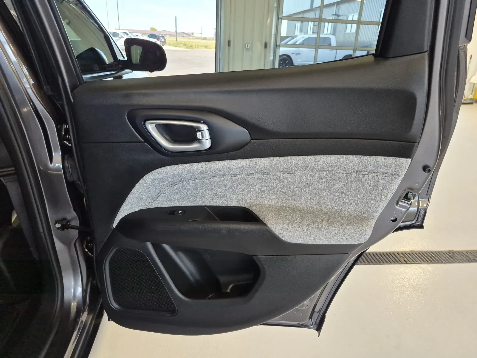 Jeep Compass photo 31