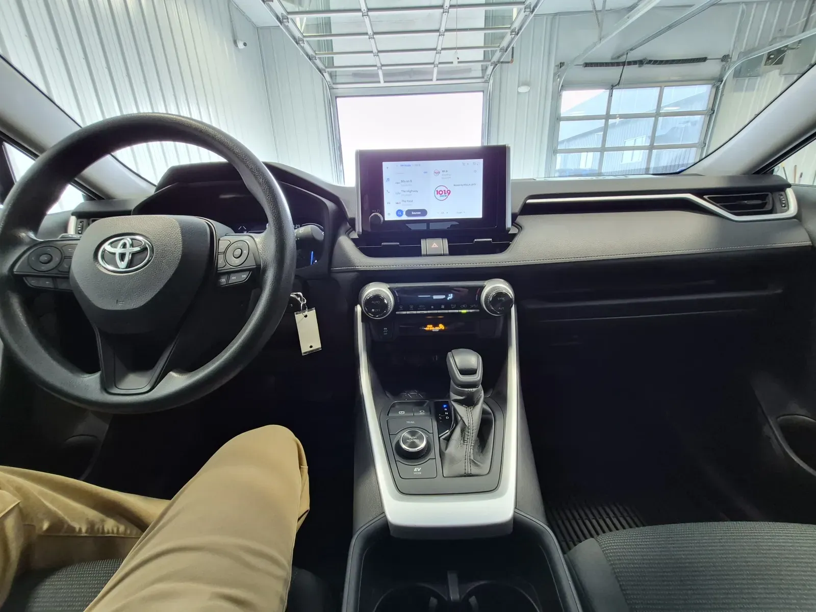 Toyota RAV4 photo 9