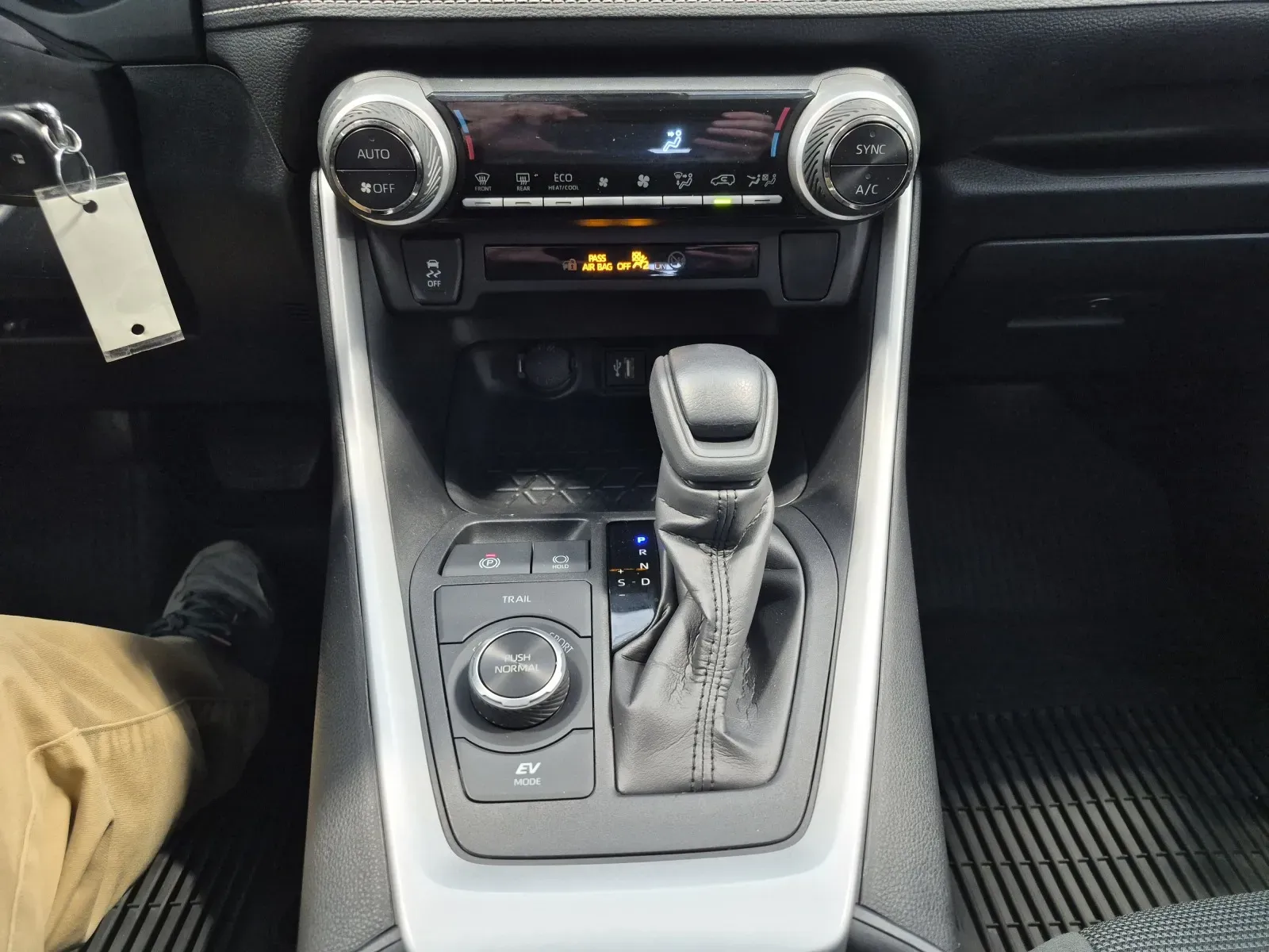 Toyota RAV4 photo 17