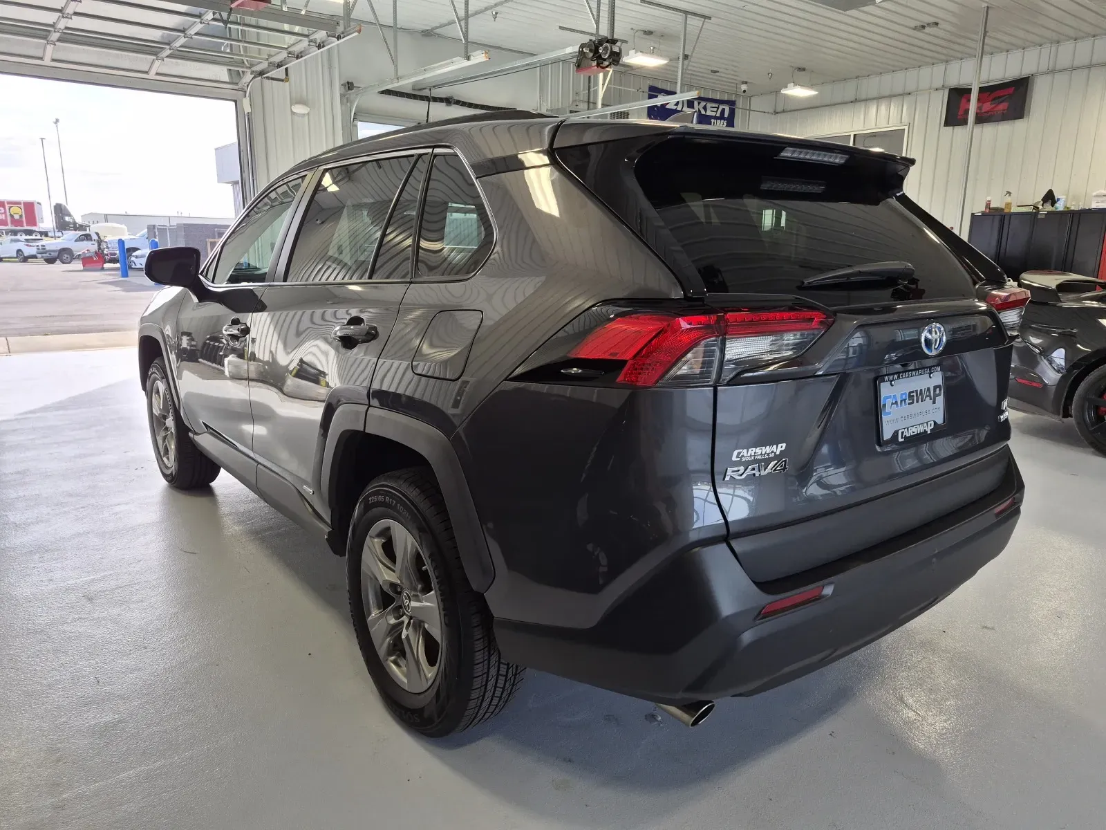 Toyota RAV4 photo 5