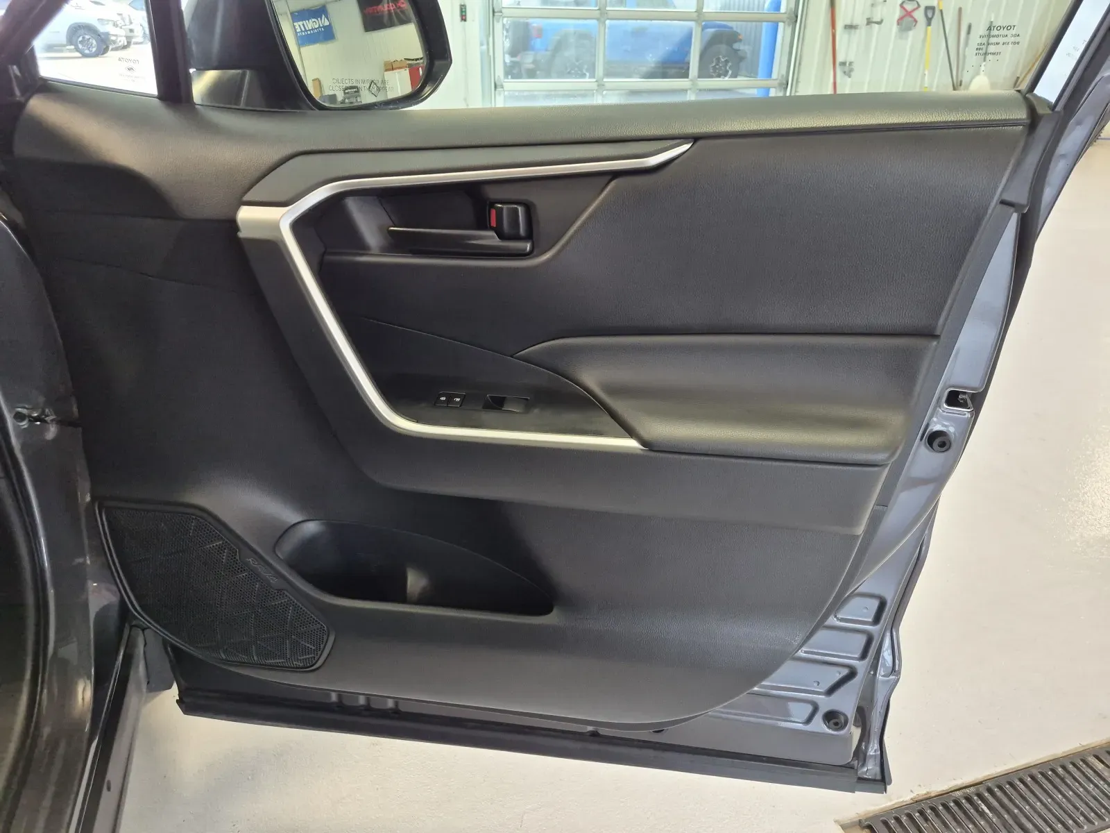 Toyota RAV4 photo 29