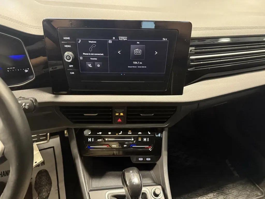 Volkswagen Jetta photo 18