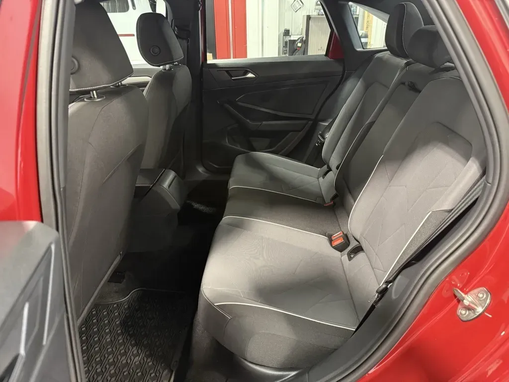 Volkswagen Jetta photo 31