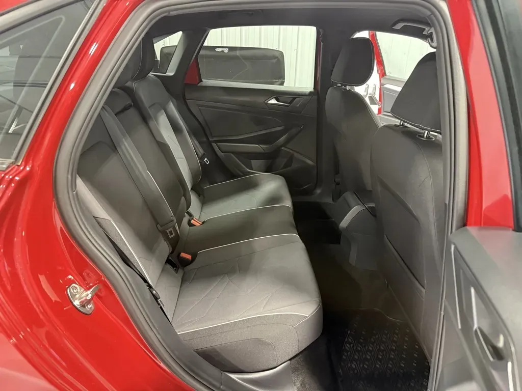 Volkswagen Jetta photo 36