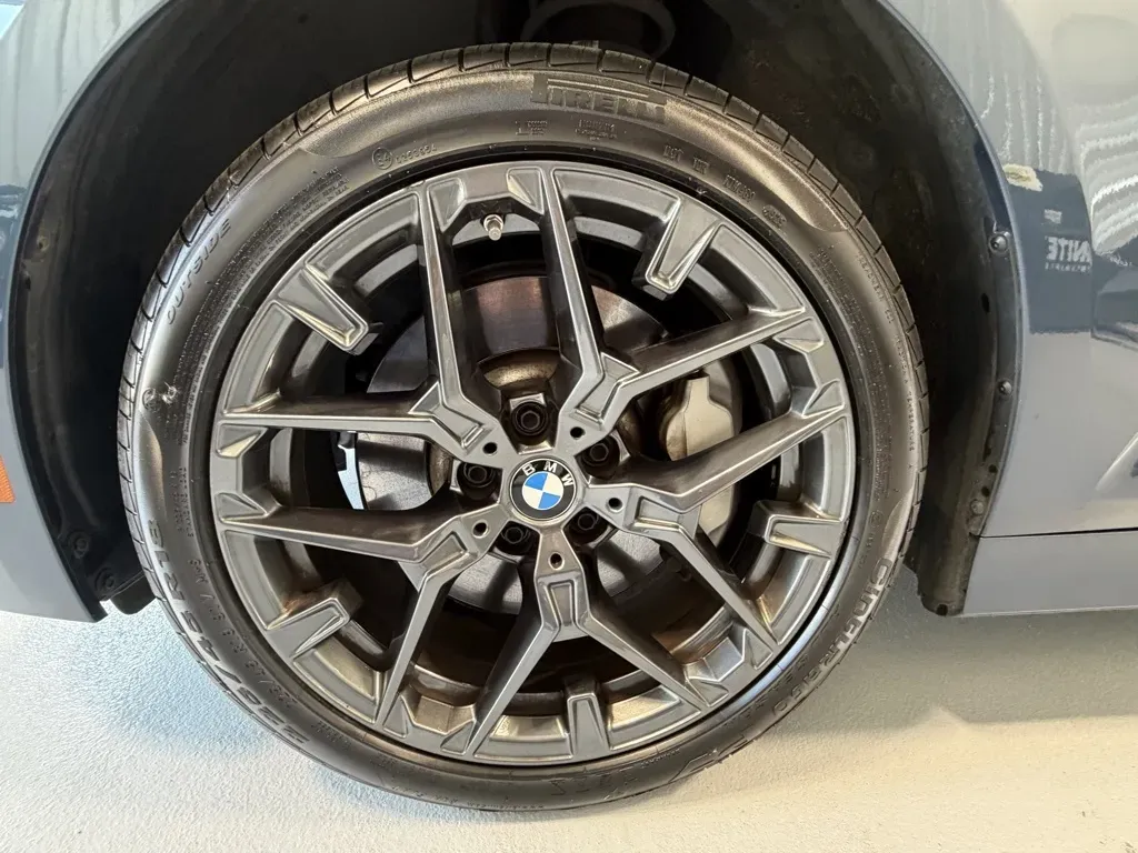 BMW 3 Series photo 36