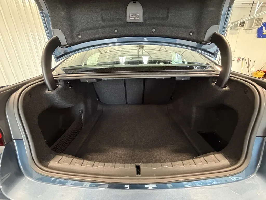 BMW 3 Series photo 29