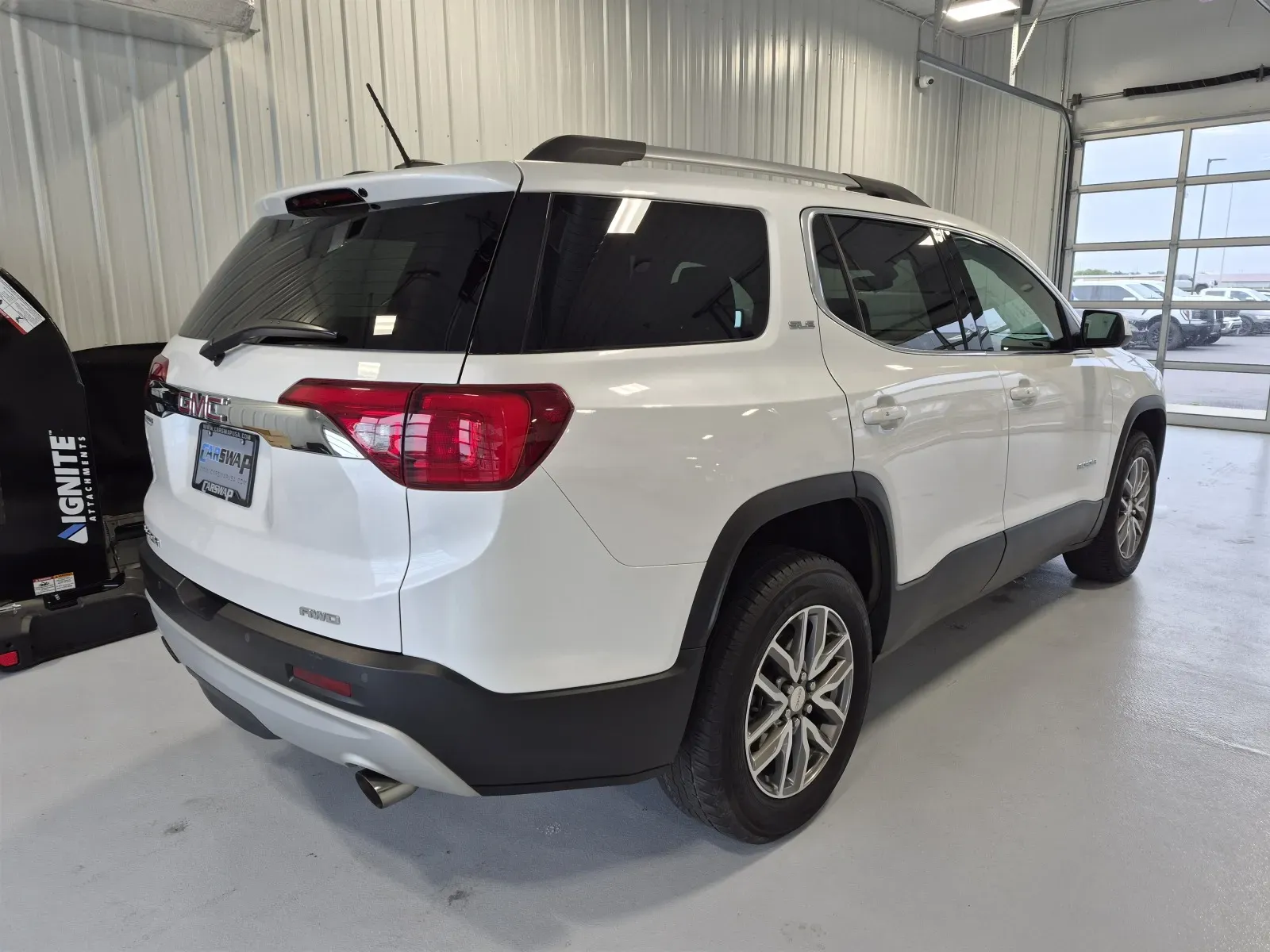 GMC Acadia photo 3