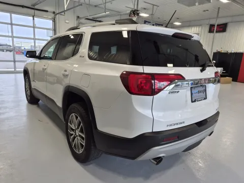 More photos of 2019 GMC Acadia SLE-2 at CarSwap, SD