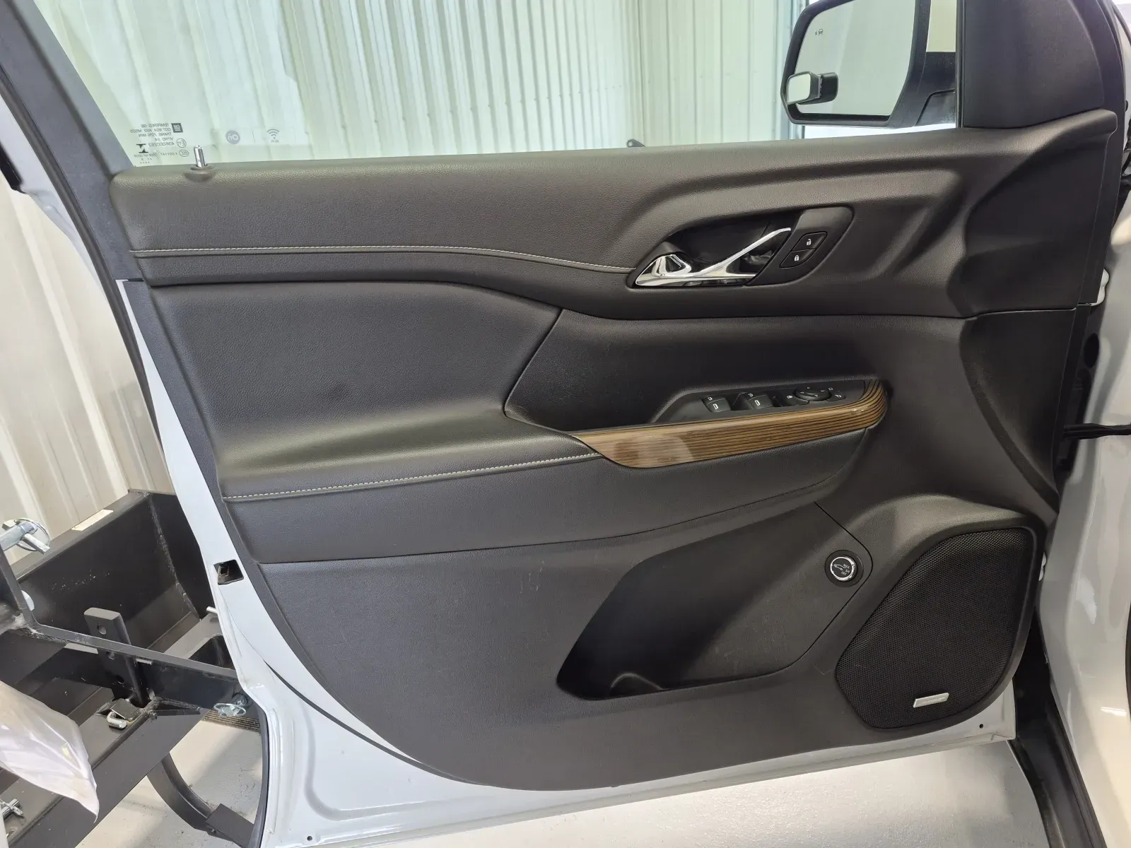 GMC Acadia photo 26