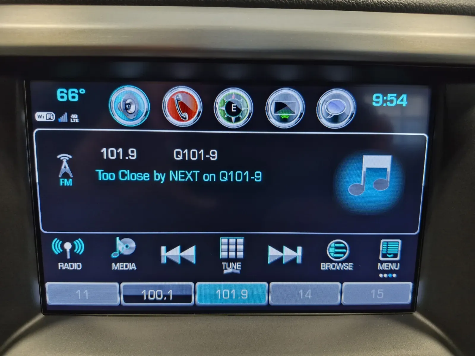 GMC Acadia photo 15