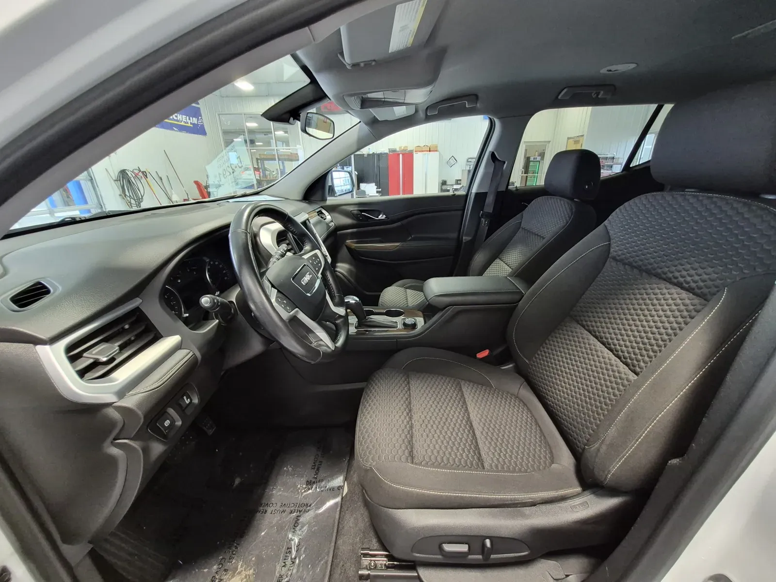 GMC Acadia photo 27