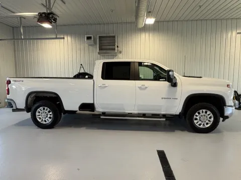 Photos of 2025 Chevrolet Silverado 3500 HD LT for sale in Tea, SD at CarSwap