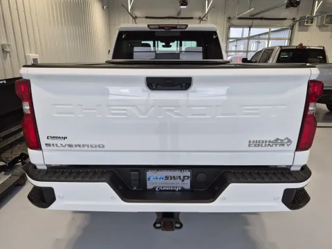 More photos of 2021 Chevrolet Silverado 2500 HD High Country at CarSwap, SD