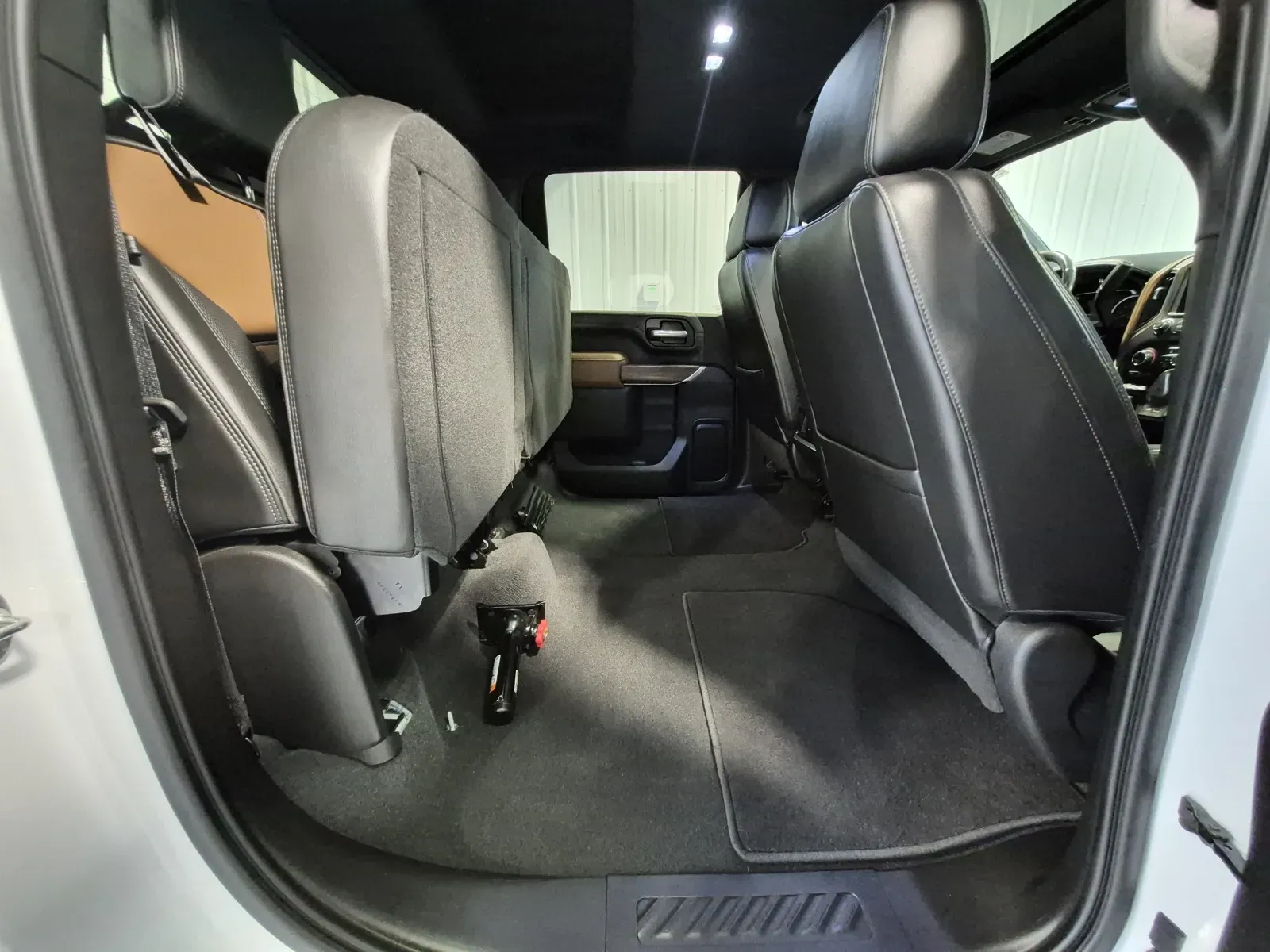 Chevrolet Silverado photo 35