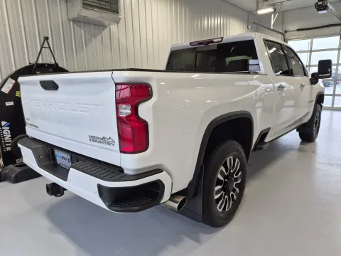 Another view of 2021 Chevrolet Silverado 2500 HD High Country for sale in Tea, SD at CarSwap