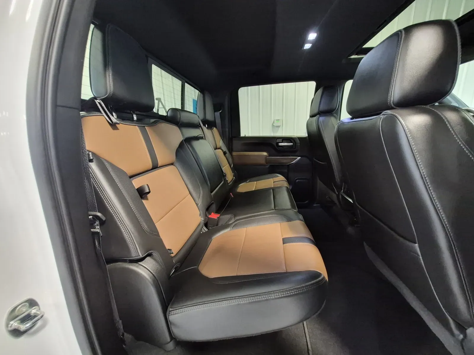 Chevrolet Silverado photo 34