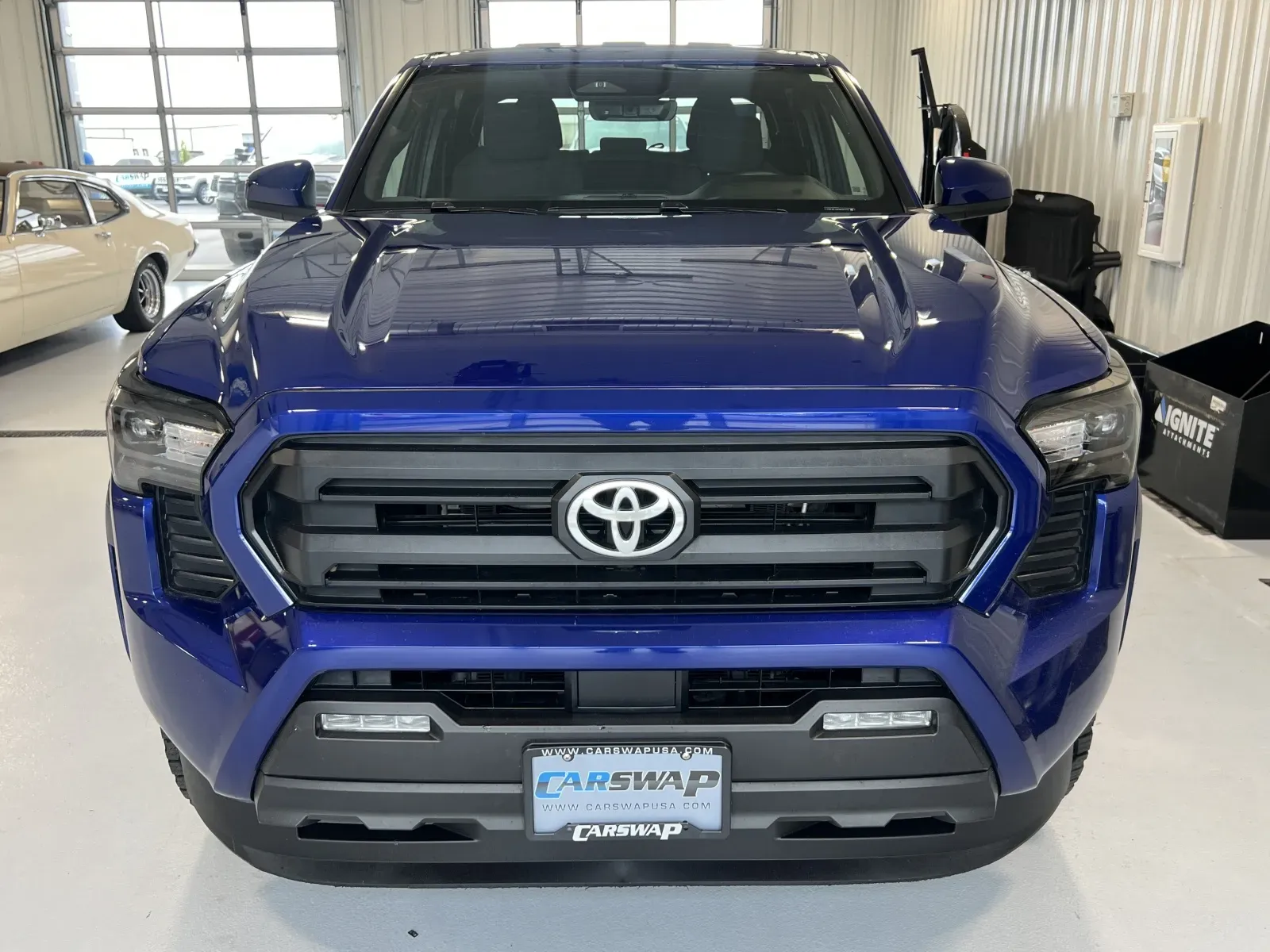 Toyota Tacoma photo 7