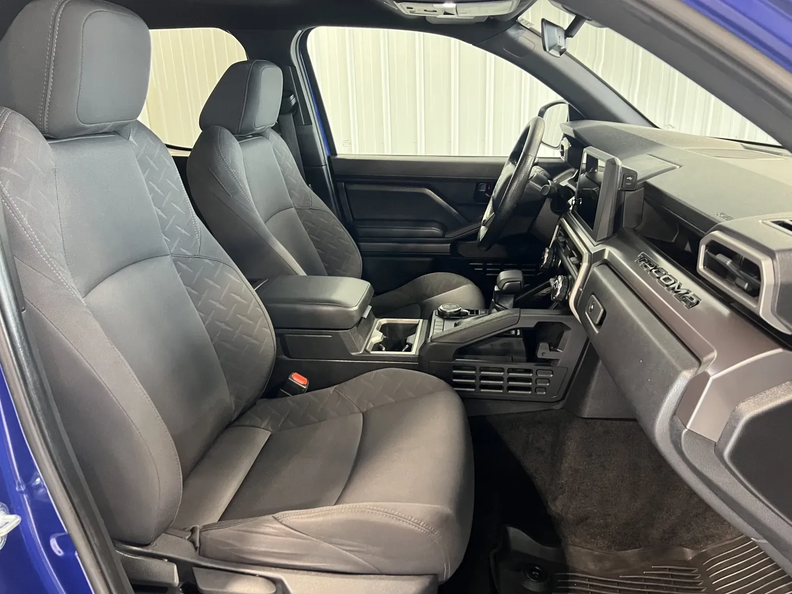 Toyota Tacoma photo 45