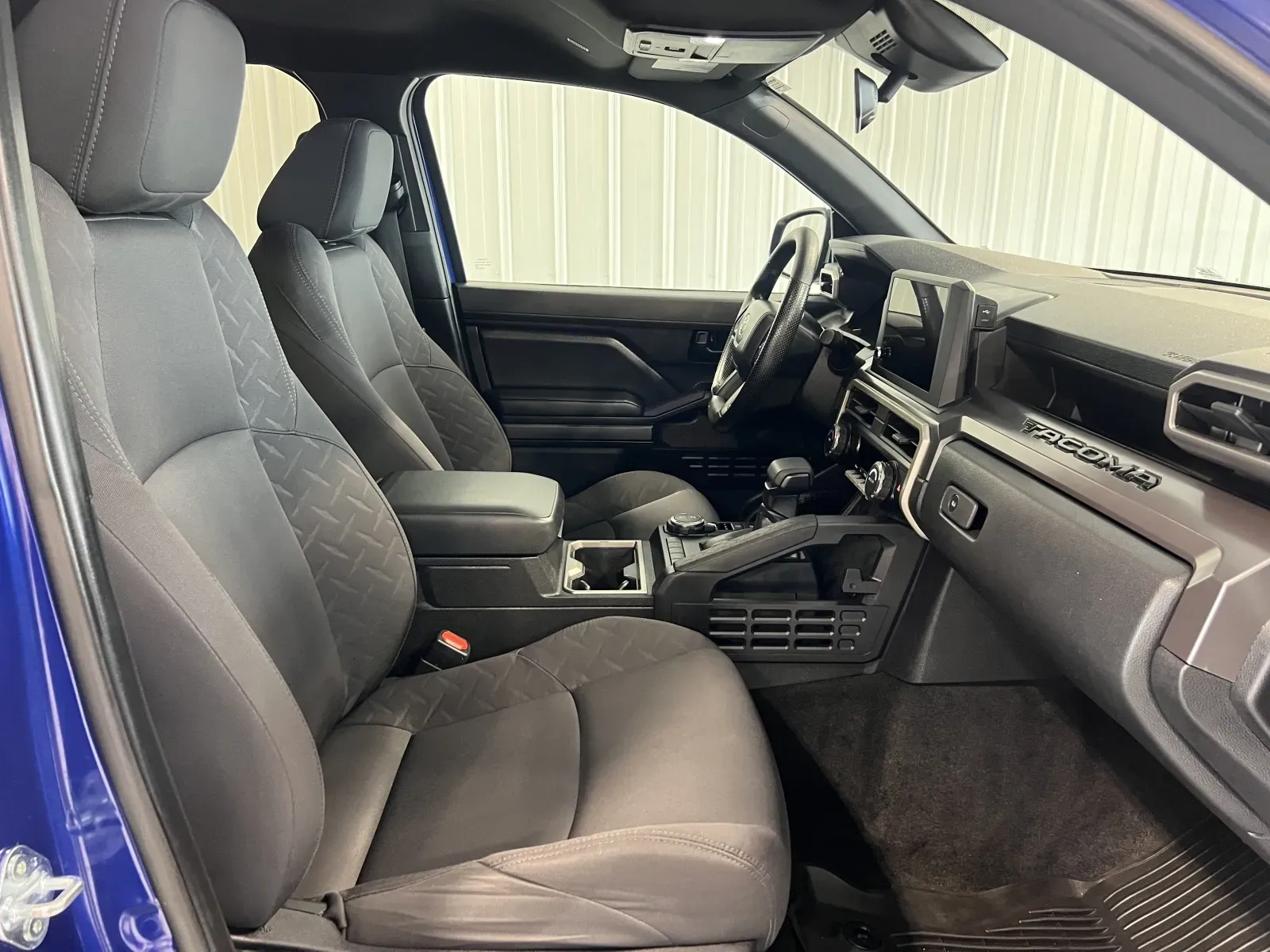 Toyota Tacoma photo 44