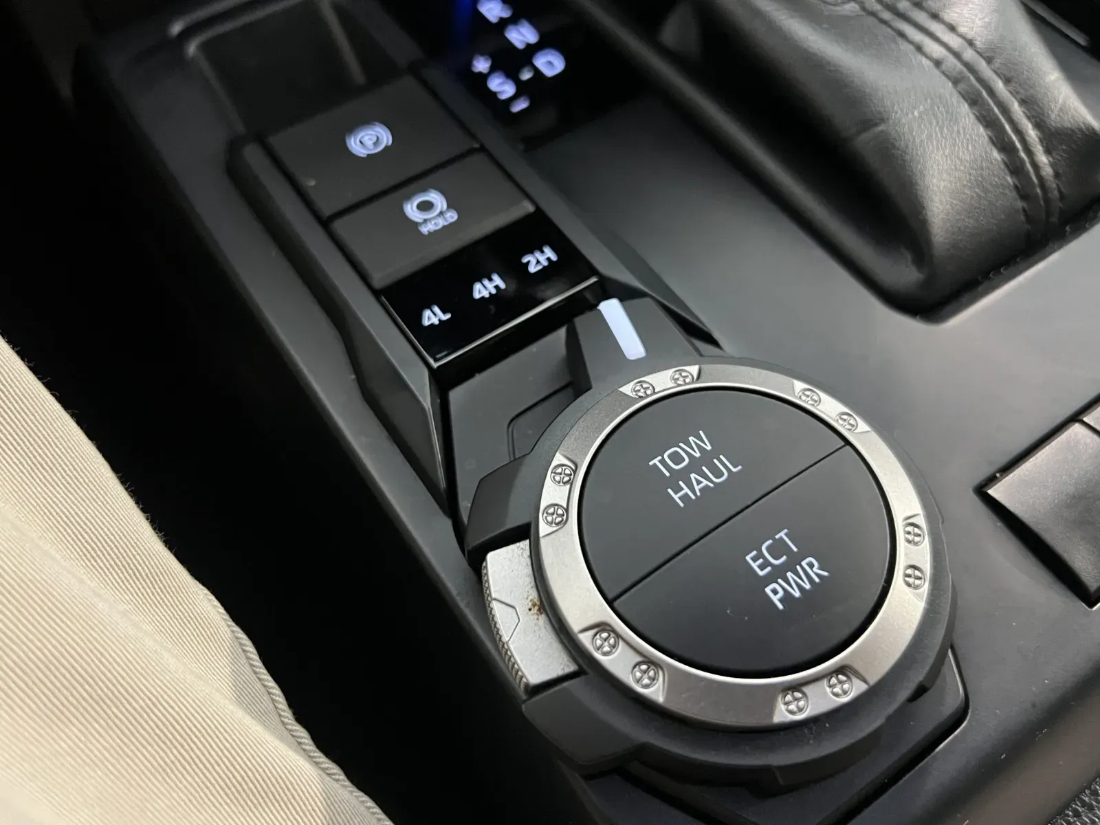 Toyota Tacoma photo 24