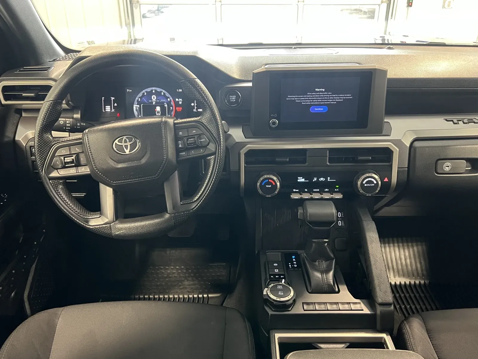 Toyota Tacoma photo 8