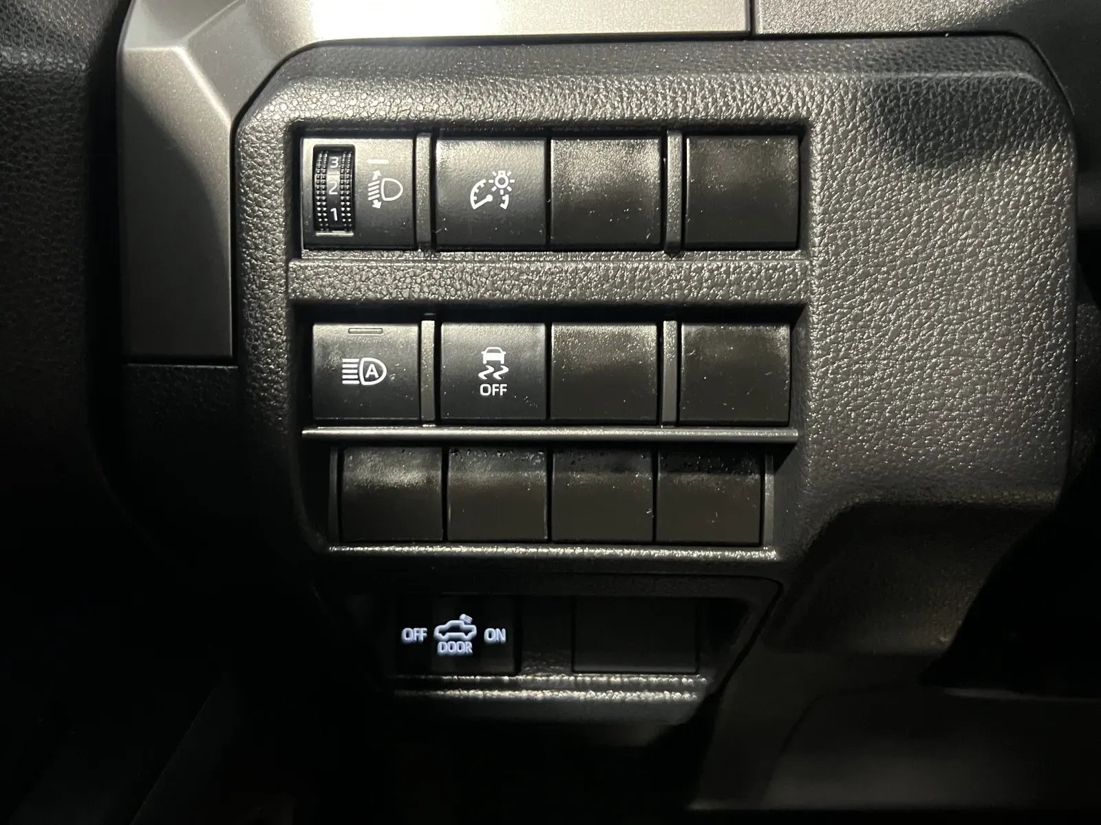Toyota Tacoma photo 16
