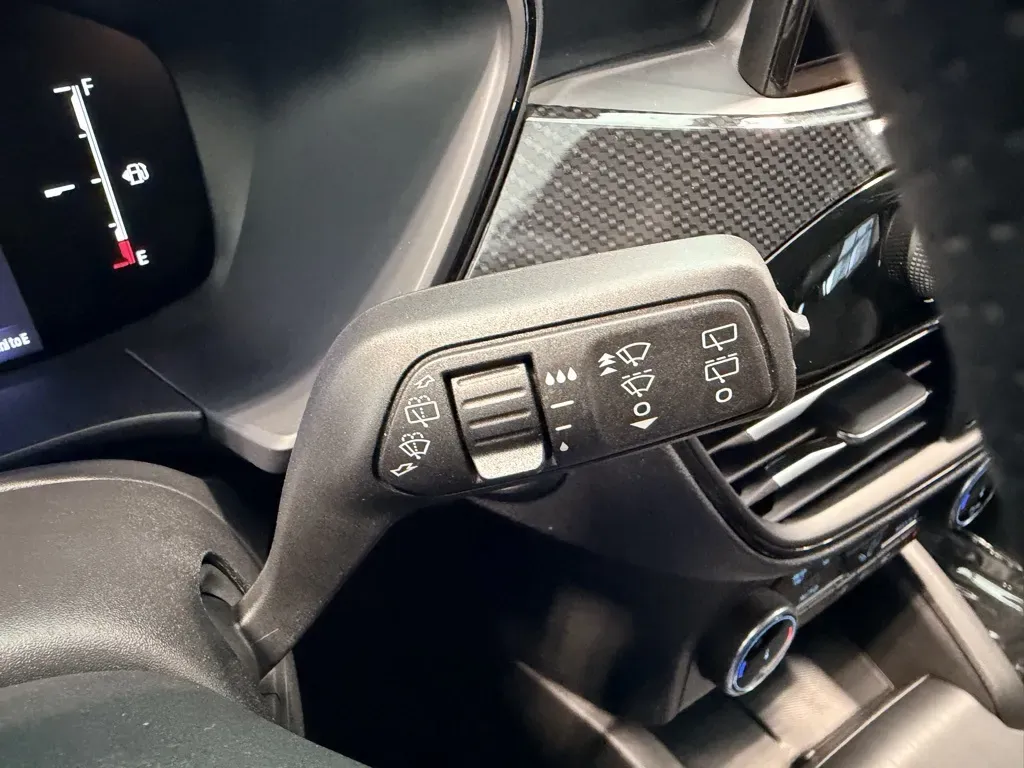 Ford Escape photo 16