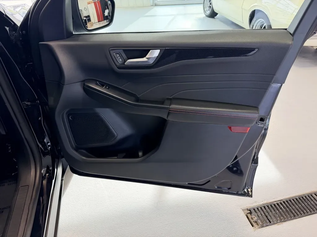 Ford Escape photo 37