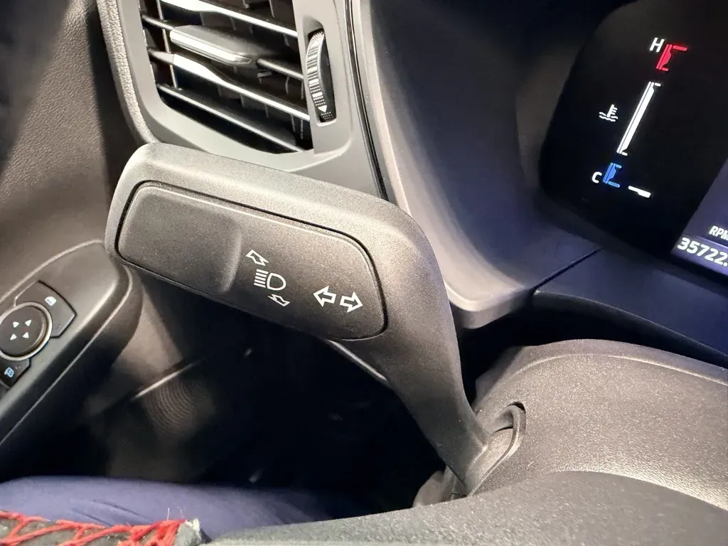 Ford Escape photo 17