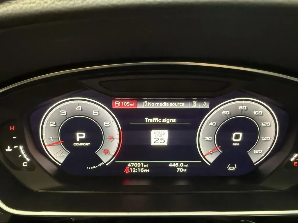 Audi A8 photo 13
