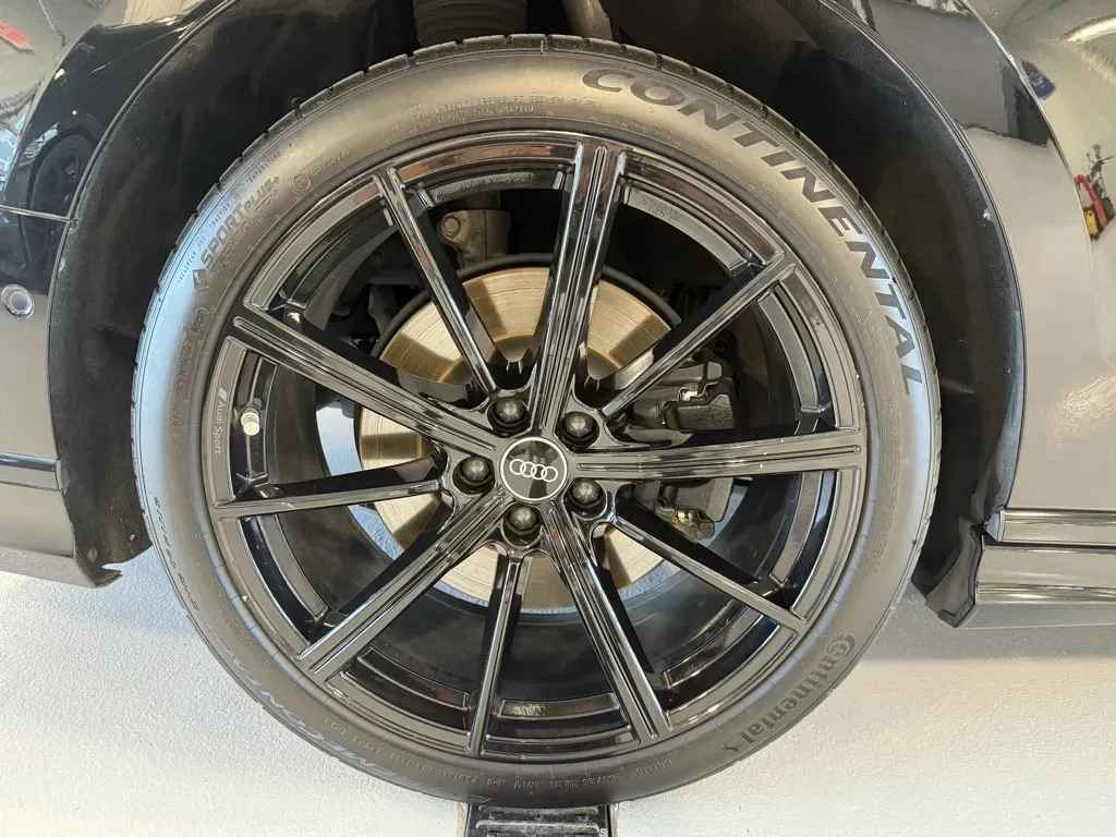 Audi A8 photo 53