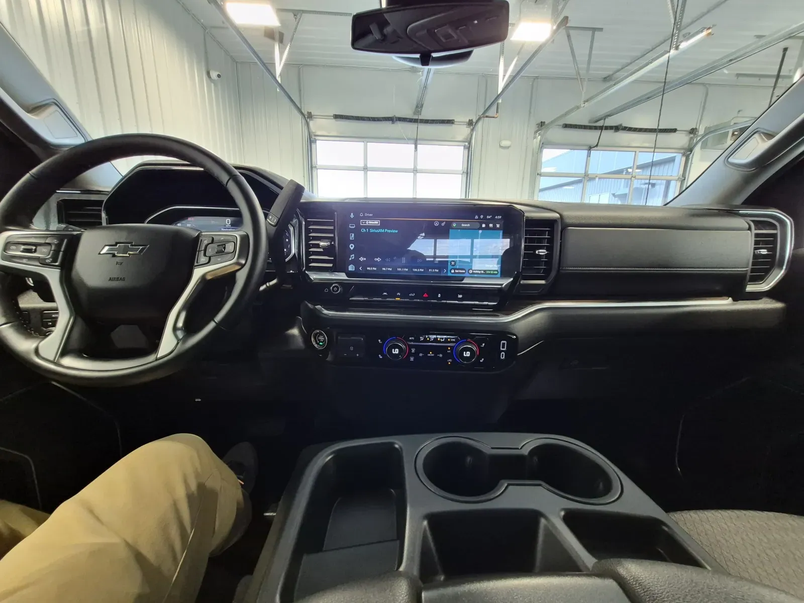 Chevrolet Silverado photo 9