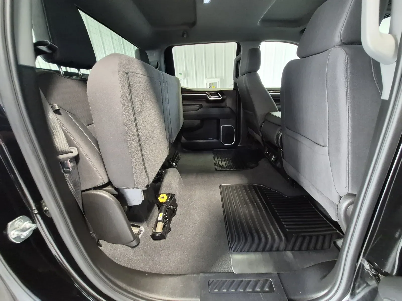 Chevrolet Silverado photo 38