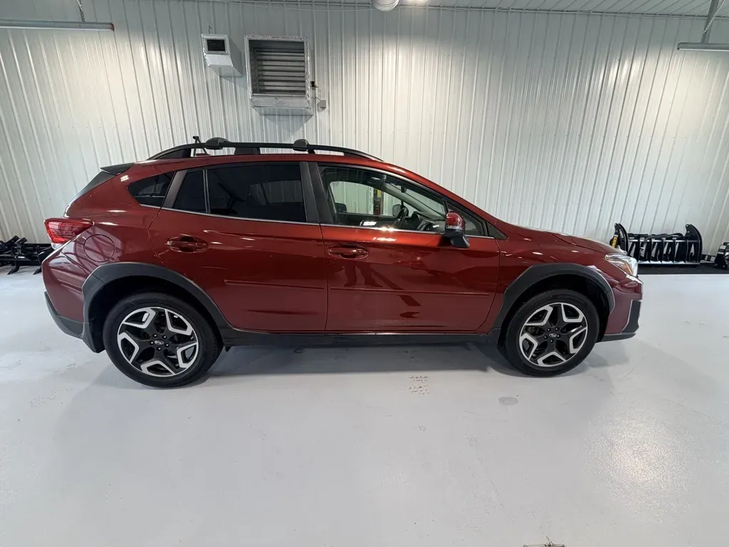 Subaru Crosstrek photo 2