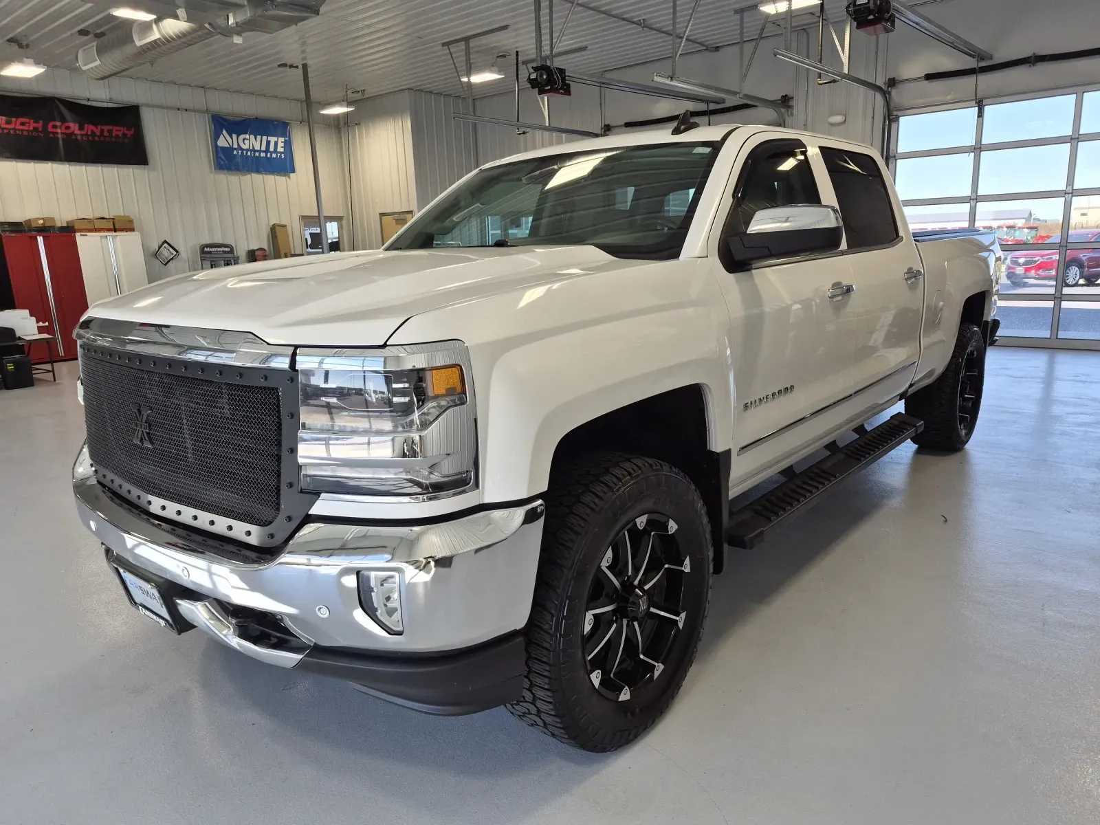 Chevrolet Silverado photo 6