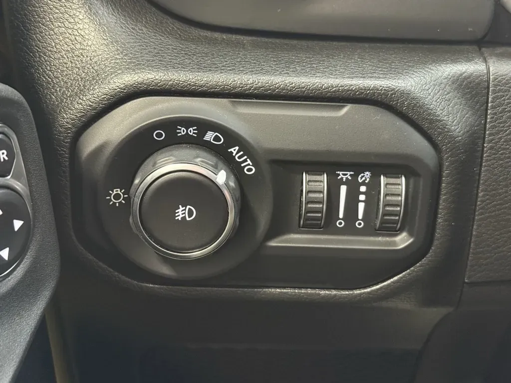 Jeep Wrangler photo 20