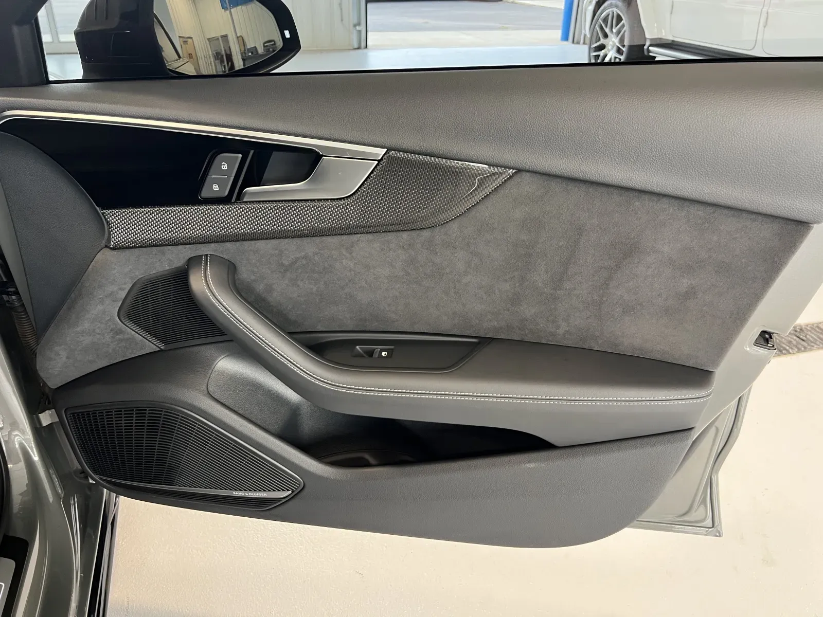 Audi S4 photo 48