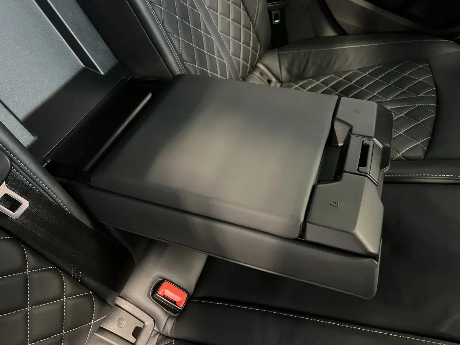 Audi S4 photo 46
